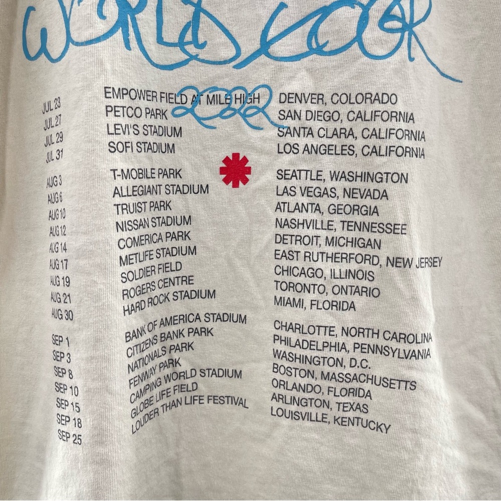 Red Hot Chili Peppers Unlimited Love World Tour 2022 Band T-Shirt Size Small - Picture 5 of 9